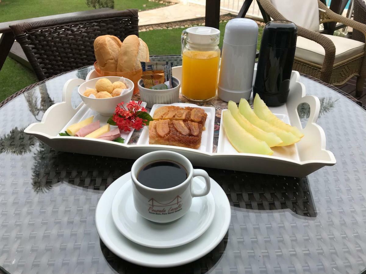 Studio Apartment with Pool View 09